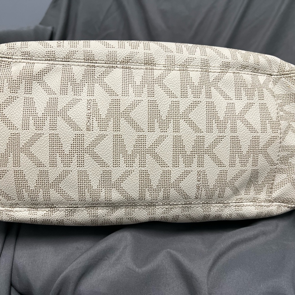 MICHAEL KORS BEIGE TOTE - Picture 11 of 14
